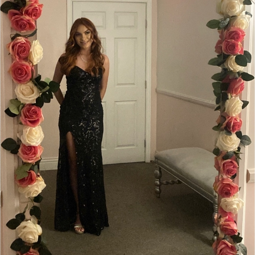 Stunning 😍 sparkling black dress